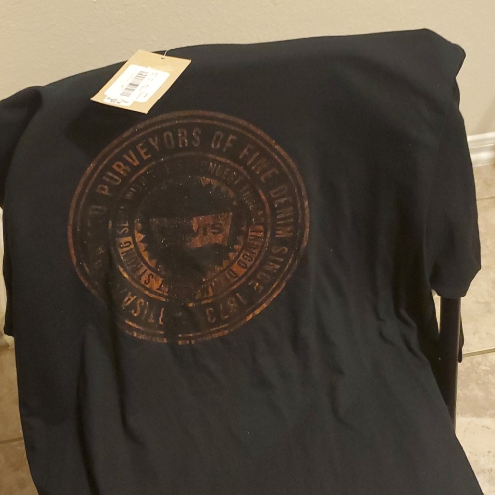 Levi shirt